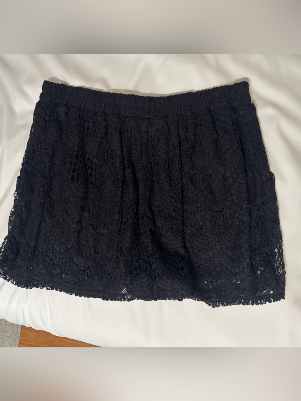 Women's Black Lace Elastic-Waist Shorts